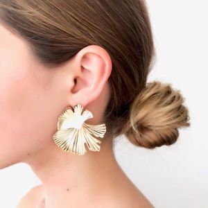 Gold ginkgo earrings, gold flower earrings, boho earrings, gild leaf earrings